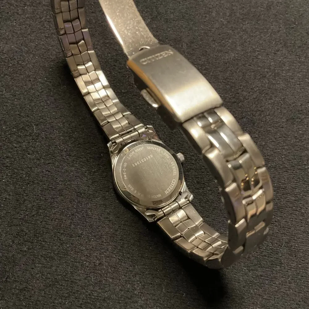 Citizen woman’s watch‎ quartz Silvertone model